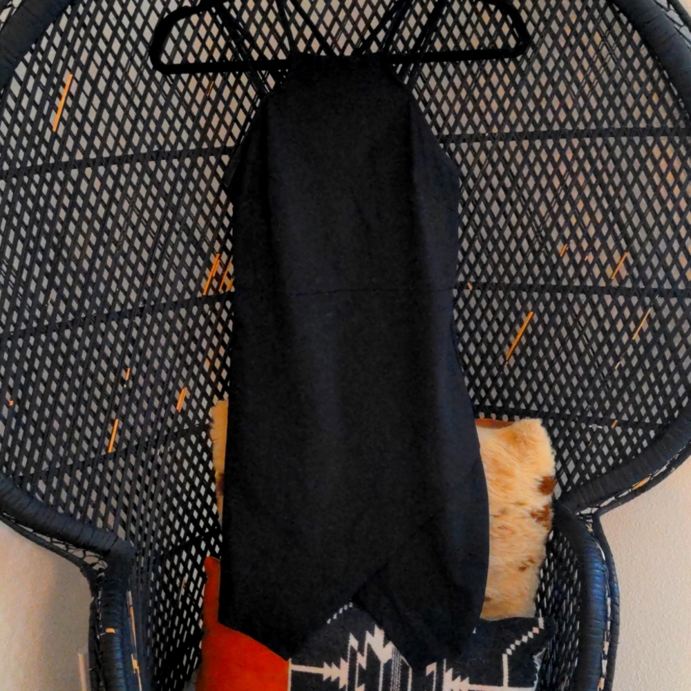 Lulu's black mini dress